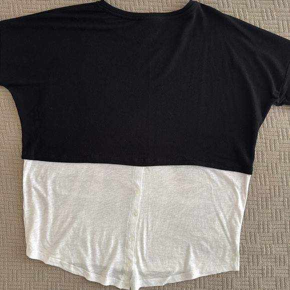 Forever 21 Casual Block Style Black & White 3/4 Sleeve Top | Size M - Picture 3 of 11